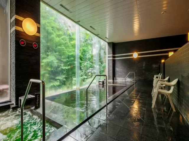 温泉入り放題＋さらにジム・プールも使えちゃう豪華案件！