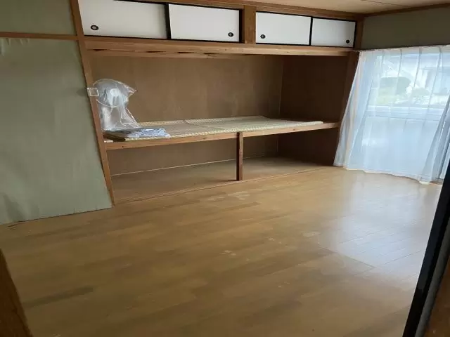 寮の写真です。寝る場所のプライベートはしっかり確保されています！