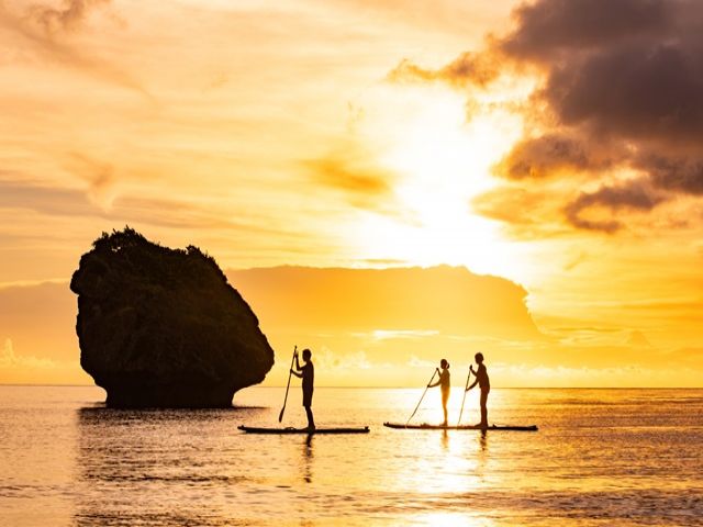 夕日綺麗な西表島☆フォロー体制万全！様々な職種が経験できます！