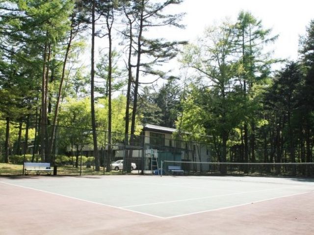 テニスコートも！