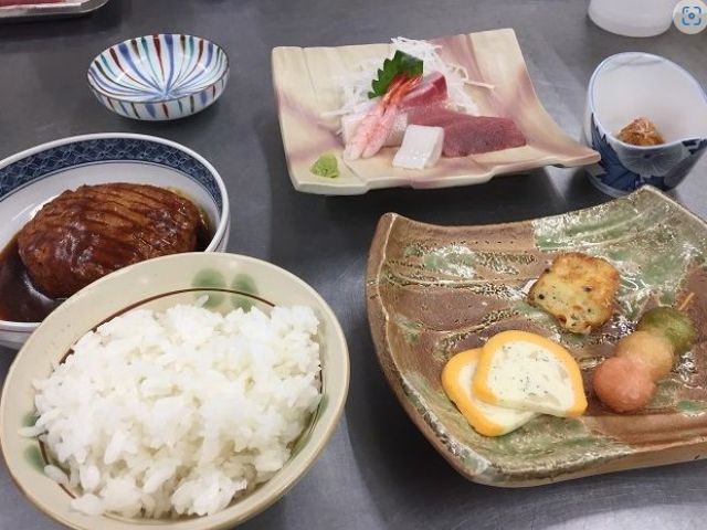 おいしい賄付きです！