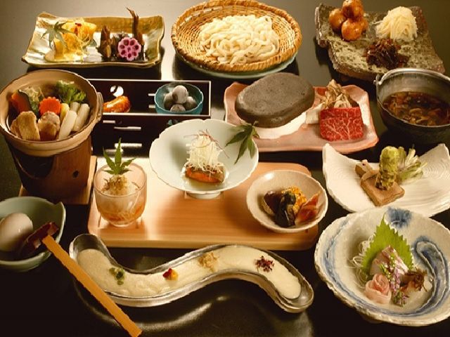 自慢の腕でお客さんの胃袋を掴みましょう！