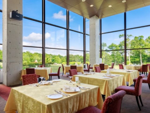 お食事会場は複数御座います