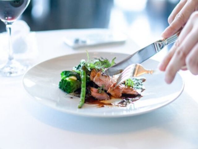 洋食（フレンチ）の提供をして頂きます♪教育体制◎