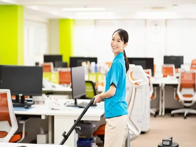 作業だけを行う清掃リーダーではなく、本社と現場をつなぐ業務の潤滑油的な役割です！