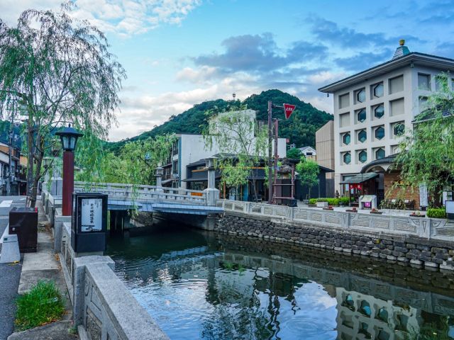 風情ある温泉地。周辺環境も◎です！
