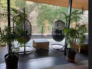 ≪特典たくさん！仲間もたくさん！≫通し勤務、残業少なめで人気の条件がそろい踏み♪