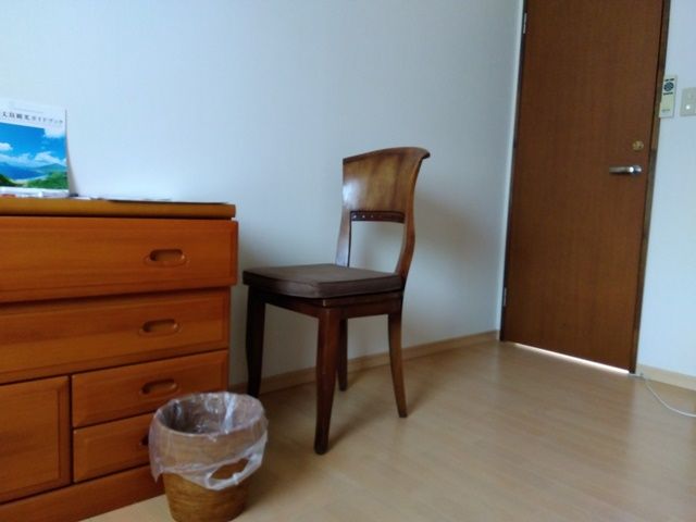 寮も敷地内で便利！新しいテレビも買っていただきました。