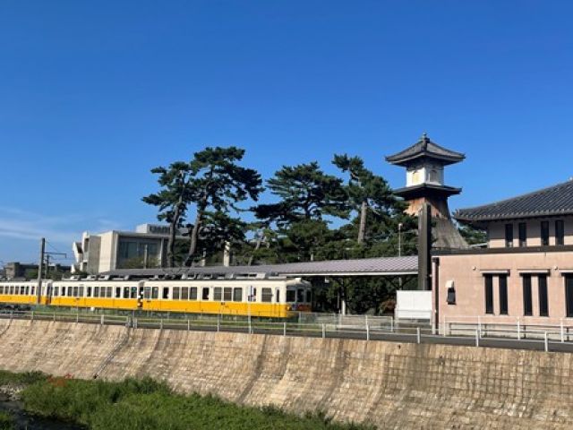 琴平温泉まで車で20分♪
ホテルの無料シャトルバスも利用できますよ!