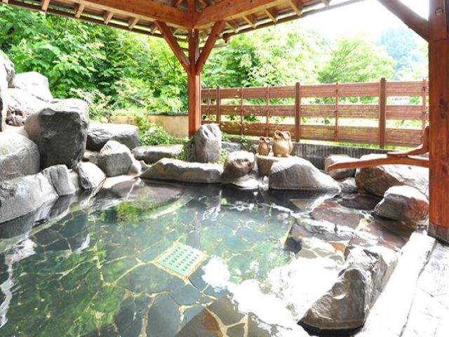 疲れた体は温泉で癒して下さい♪