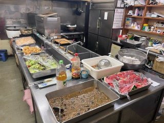 《館内寮で稼ぎ重視の方必見！》賄いはバイキングで評判良し！Wi-Fi付きの館内寮！温泉も！