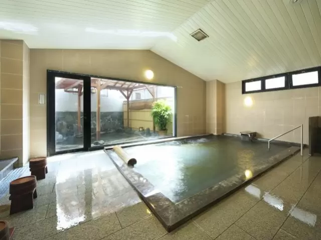 もちろん大浴場の入浴もできます！夜中でも入れます！