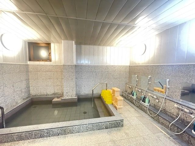 綺麗で広い館内大浴場の利用が可能☆
毎日の疲れを癒そう♪