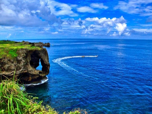 有名な観光地”万座毛”が近い♪