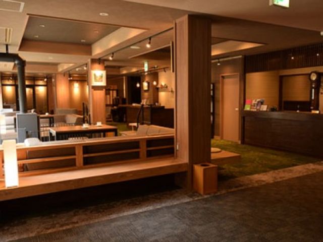 北アルプスの麓に佇む旅館でのお仕事。