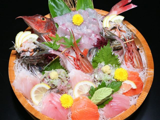 お刺身が自慢のお食事！和食の調理をお願いします！