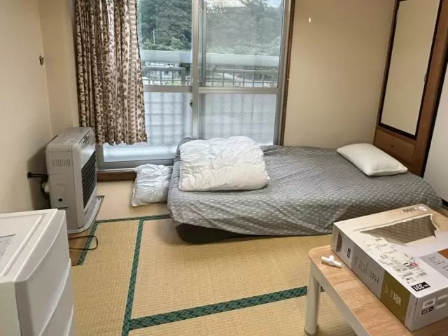 綺麗な寮です！4つ寮がありますが、どれも家具家電付き！！