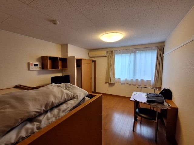 綺麗なトイレ・風呂付の個室寮です。