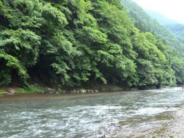 休日は川遊びでリフレッシュ♪