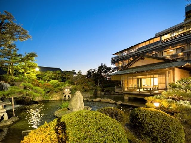 ＼周辺便利×自転車貸出／
自炊もできる社員寮☆盛付からスタートの調理補助!!