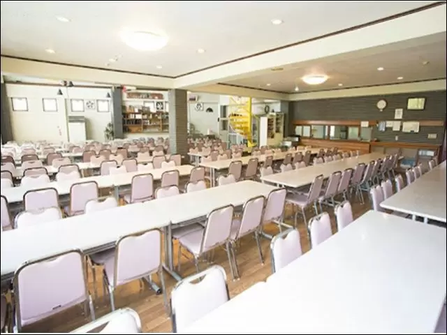 職場のイメージです。スピーディーなお料理の配膳下膳をお願いします！