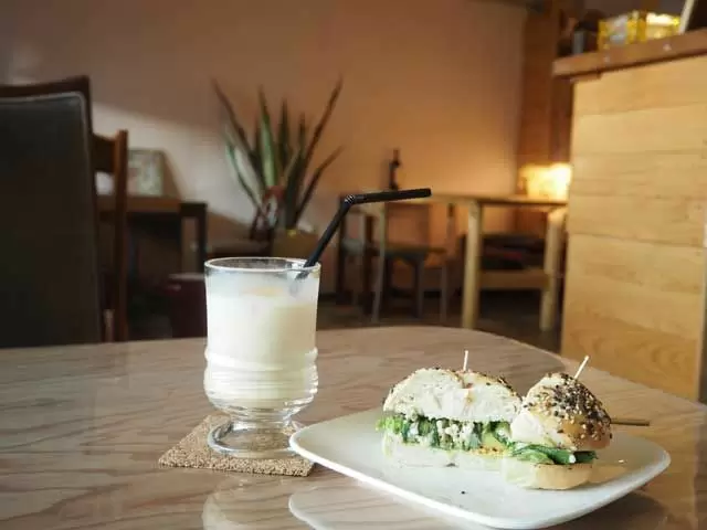 白浜まで足を伸ばして、オシャレなカフェやビーチを眺めてみるのも楽しいかも！？