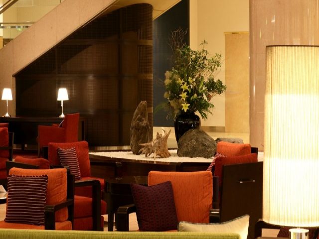 航空クルーも含めて国内外より多くのお客様が日々訪れる♪