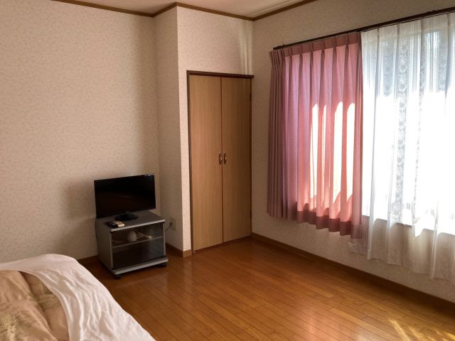 寮はいくつかありますが、どの寮でも寝室は個室にて確保されています。