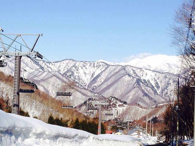 冬はスキー、夏はラフティング等のアクティビティもたくさん！