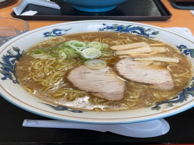 美味しいグルメも楽しんでください