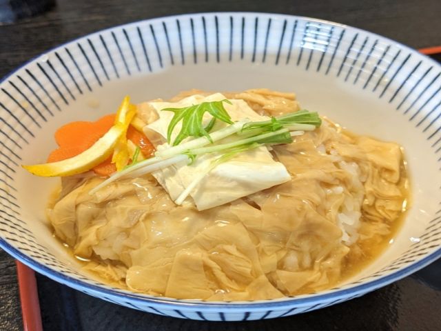 実は食べ物をおいしいんです！！