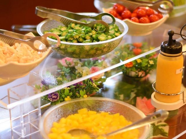 夕食バイキングの調理全般をお任せします！