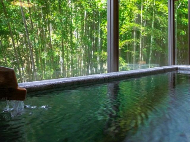 仕事の疲れは館内浴場でリフレッシュ！！