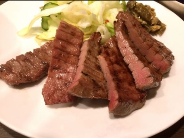 何食べる？やっぱり牛タンかな
