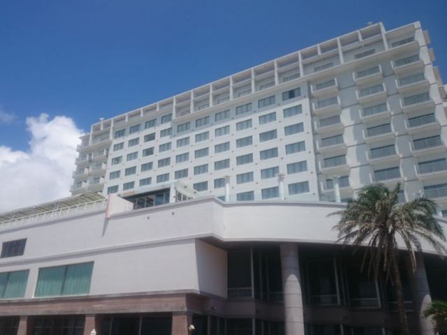 宮古島屈指の老舗リゾートホテルです。