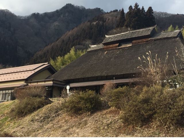 かやぶき屋根のお宿