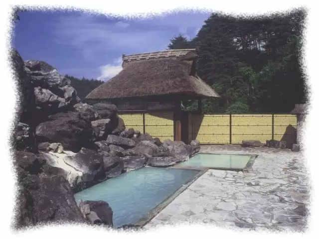 400年以上の歴史を持つ高湯温泉!もちろん温泉入り放題♪源泉かけ流し!100%天然温泉!