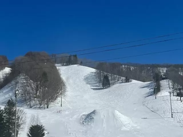 コース上部は戸倉一の非圧雪エリア！