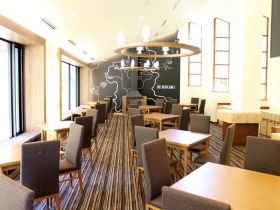 レストランにてホールのお仕事をお願いします！