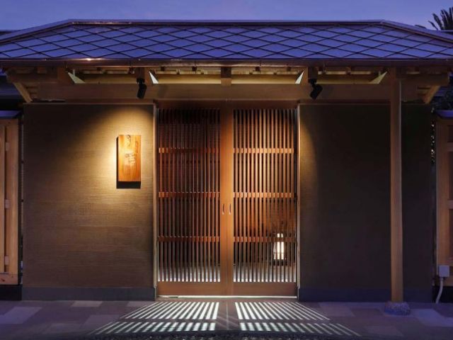 全室オーシャンビューの懐石料理と温泉露天風呂を堪能できる人気旅館でのお仕事！！