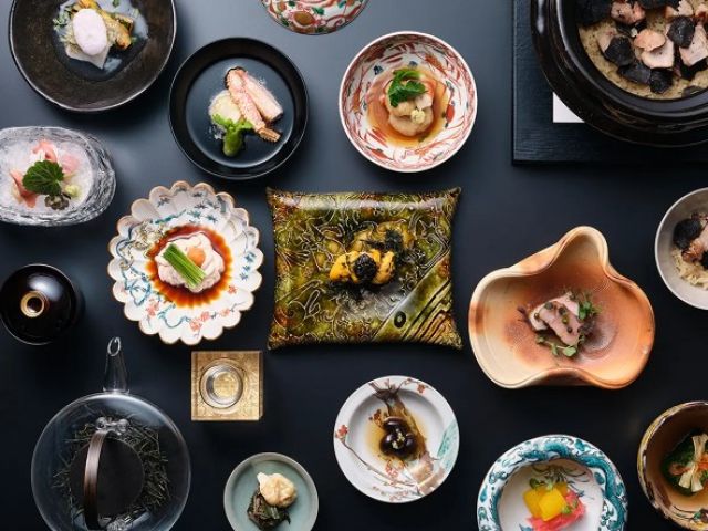 和食会席の食事になります♪