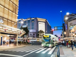 【通勤】☆デパ地下の老舗精肉店での販売スタッフ募集！！高時給・未経験歓迎♪