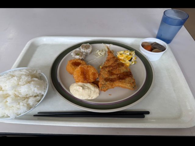 従業員食堂で食事！
夕ご飯はお弁当にすることも可能☆