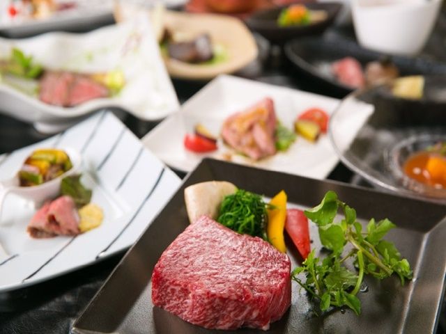 最高級米沢牛を使った創作懐石料理が好評♪