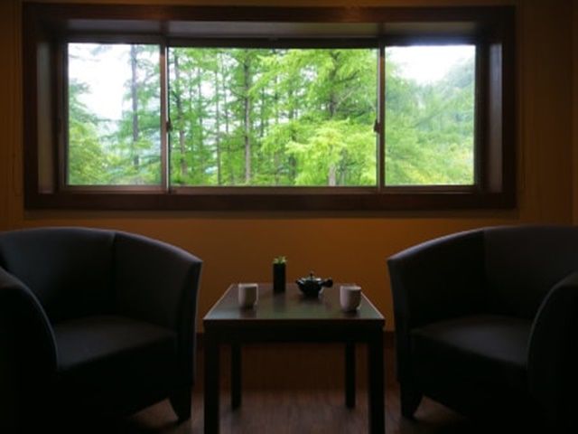 緑が差し込む部屋は格別です。