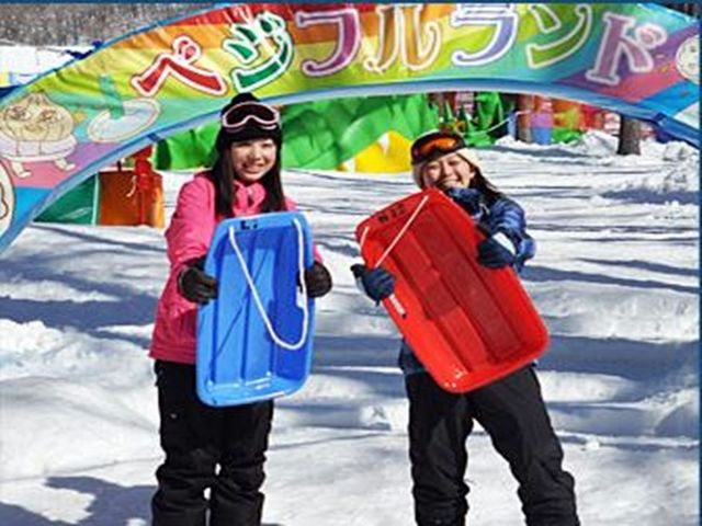 スキー場でのレンタル業務☆
勤務は通しシフト固定！！