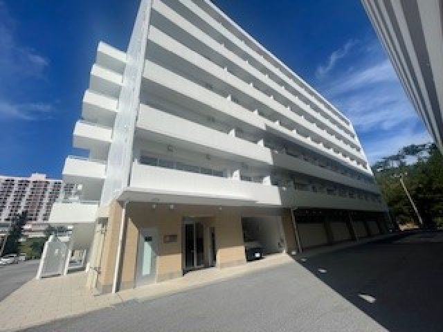 築浅で設備も充実した寮です！
自動販売機・ジムなど整っております。