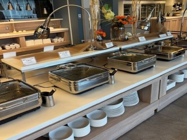 ここのレストラン会場で勤務となります♪