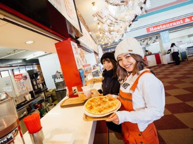 天狗喫茶（天狗山メインレストラン内）での勤務です！