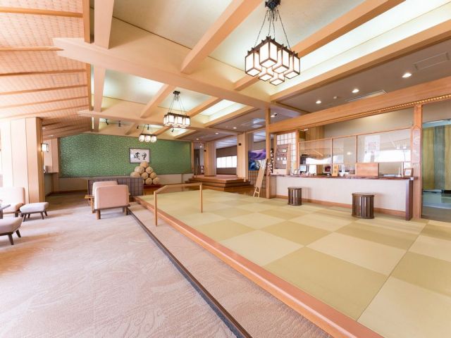 フロントでのお仕事です！